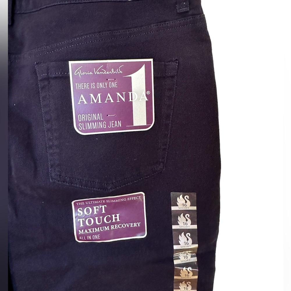 Women’s Gloria Vanderbilt Amanda Style Jeans-Size 16 short -Petite Tapered Leg - Picture 3 of 6